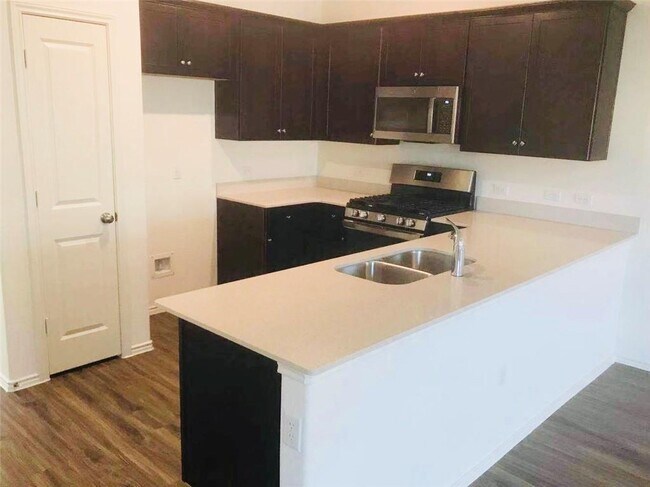 Building Photo - 3405 Lodgepole Dr