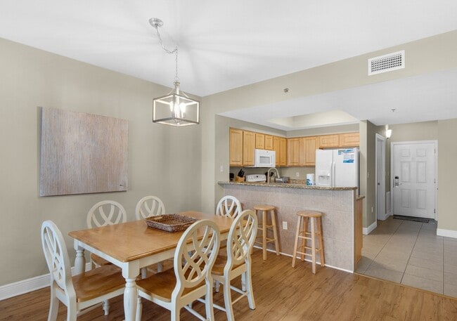 Dining Area - 122 Seascape Dr