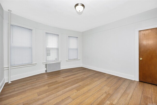 Foto del edificio - 151-06 85th Ave