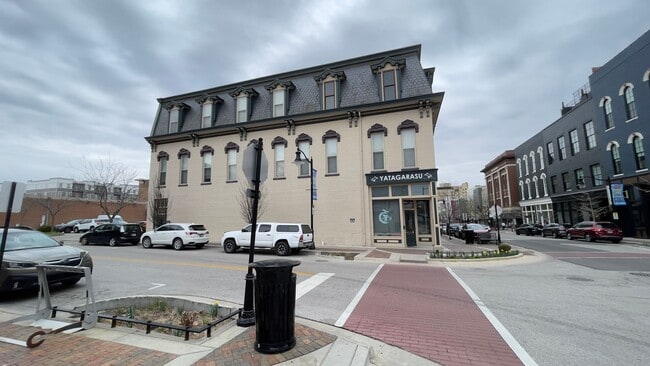 Building Photo - 136 N 6th St