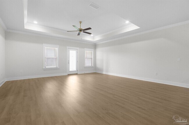 Foto del edificio - 704 Brambling Ct
