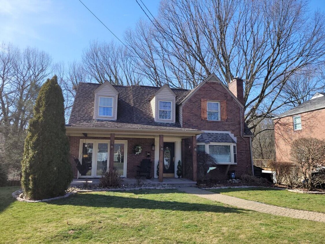 Primary Photo - Charming 3 bedroom home for rent.