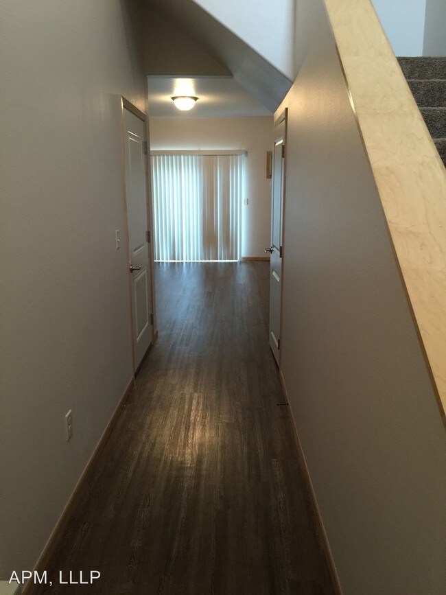 Foto del edificio - 515 4th Ave NW