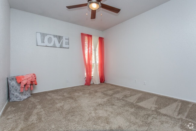 1 Br, Bedroom - Arbor Square Apartments