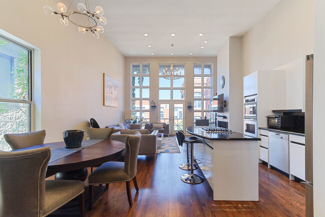Foto del edificio - 3310 N Clifton Ave