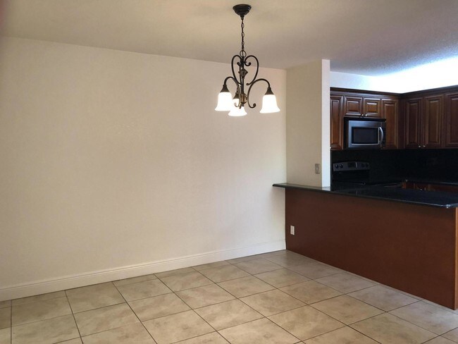 Foto del edificio - 91  Lake Arbor Drive  Palm Springs Fl 33461