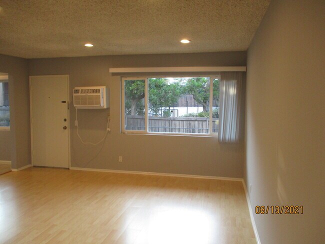 Building Photo - 2741 Piedmont Ave