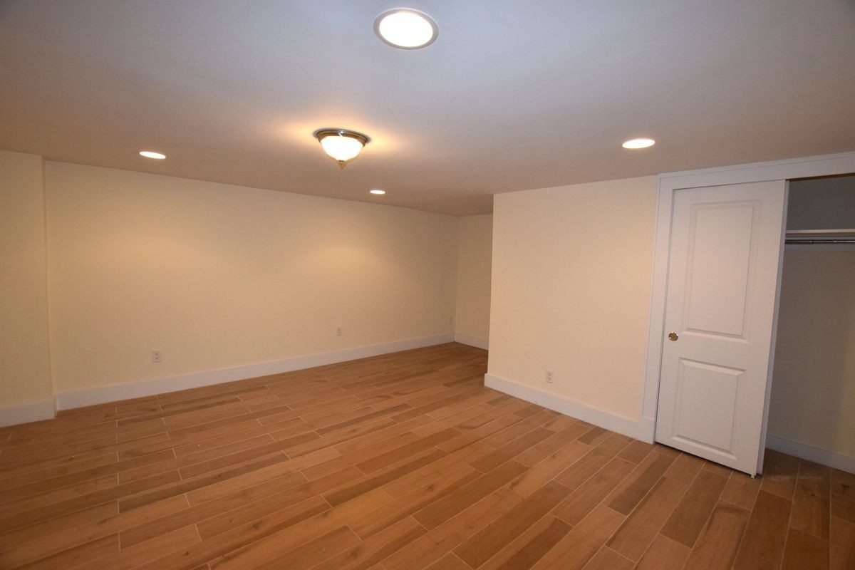 Primary Photo - 44 W 66th St