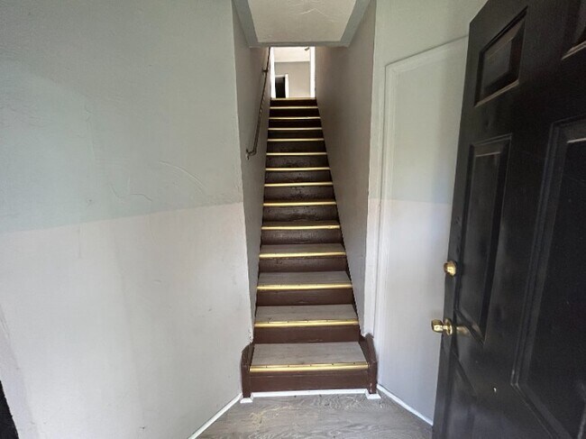 Foto del edificio - 1599 E 49th St
