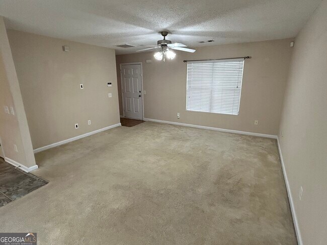 Building Photo - 197 Bridgewater Cir