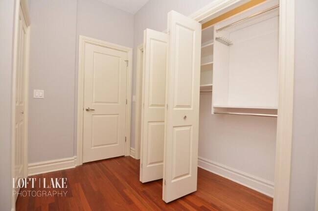 Foto del edificio - 3641 N Ashland Ave