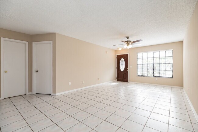 Foto del edificio - 2197 Grasmere Dr