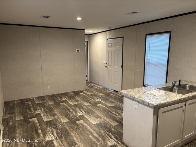 Building Photo - 1726 Bermuda Rd