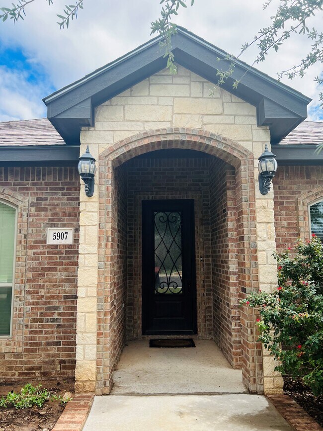 Foto del edificio - 5907 Rio Grande Ave