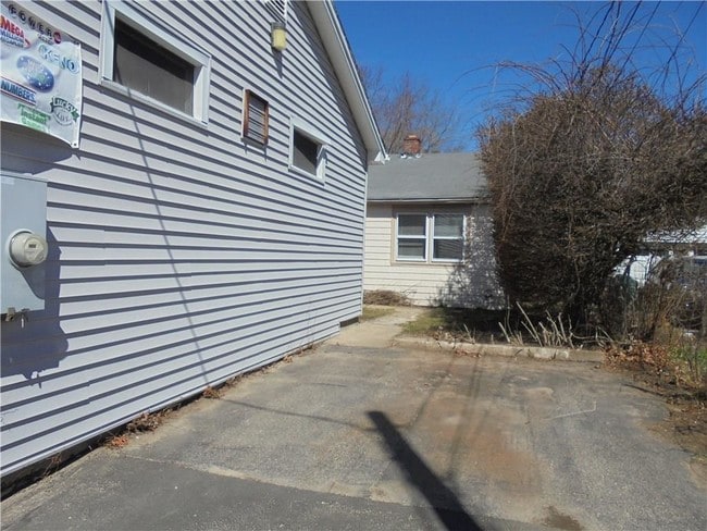 Building Photo - 188 Arnold Rd