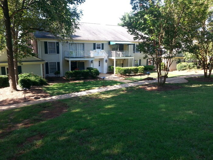 Primary Photo - Two Bedroom Condo with Lake View at Quail ...