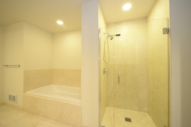 Foto del edificio - 60 E Monroe St