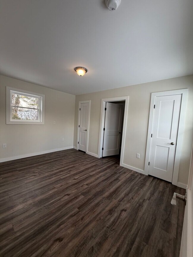 Foto del edificio - Beautifully remodeled and completed 1 Bedroom apartment.