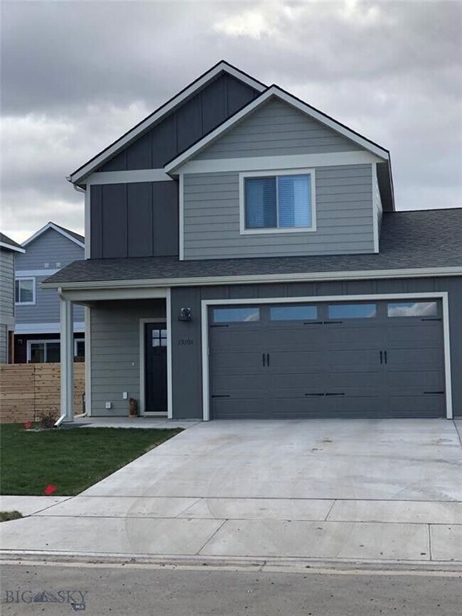 Building Photo - Gorgeous Townhouse - 3 Bedrooms and 2 1/2 ...