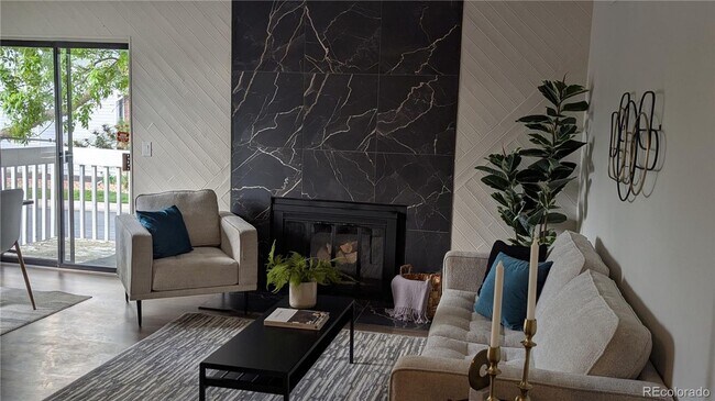 Foto del edificio - Remodeled Spinnakers Run Condo