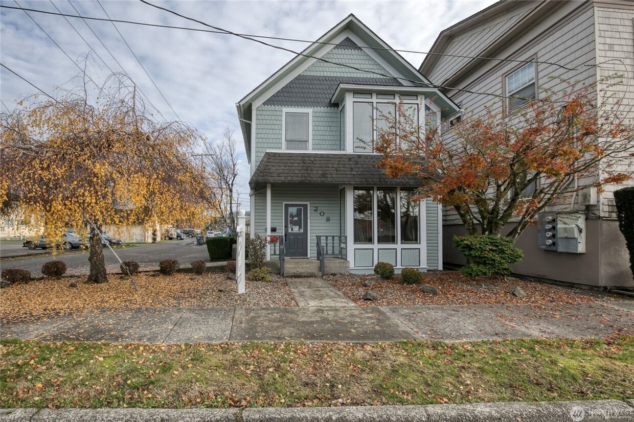 Primary Photo - 208 N. &quot;H&quot; Street