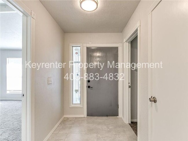 Building Photo - 6913 Fawn Canyon Dr