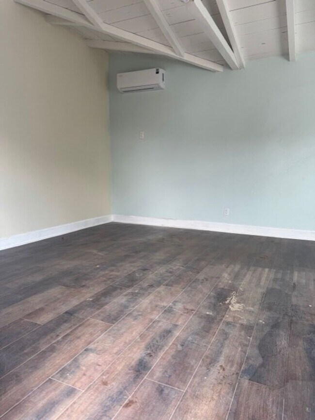 Foto del edificio - DHS6348