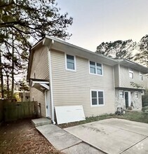 Building Photo - 1258 Creekside Ct