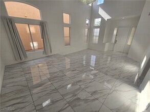 Building Photo - 9893 Canyon Peak Dr