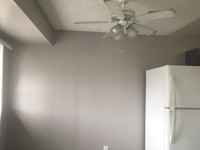 Building Photo - 6229 Yerba Ln