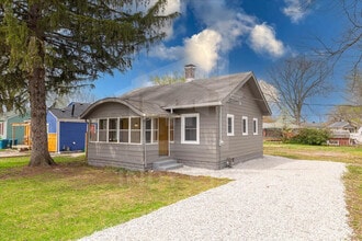 Building Photo - 3032 W Mooresville Rd