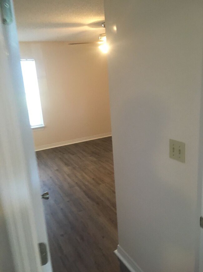Foto del edificio - 3-Bedroom 2-Bath- Near Duke Field, Shopping, Beaches, Parks & Hiking Trails