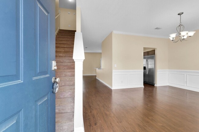 Building Photo - 659 Red Oak Ln