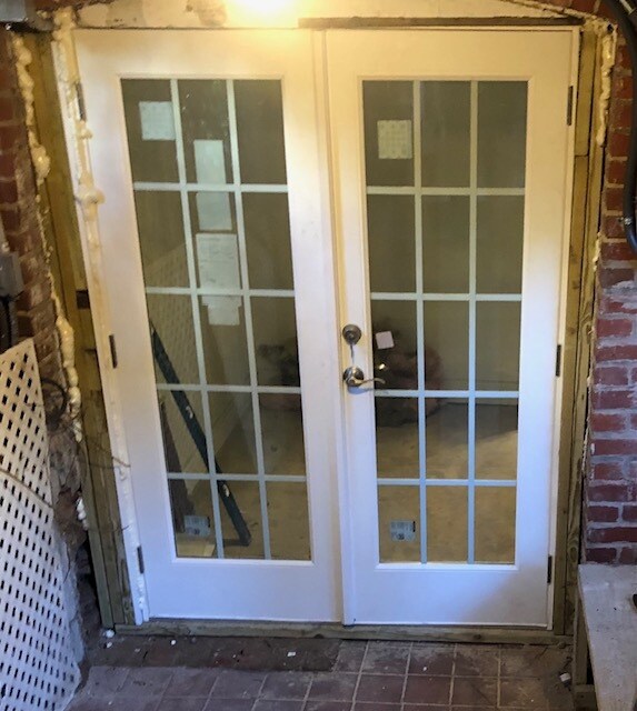 entrance - 3109 18th St NW