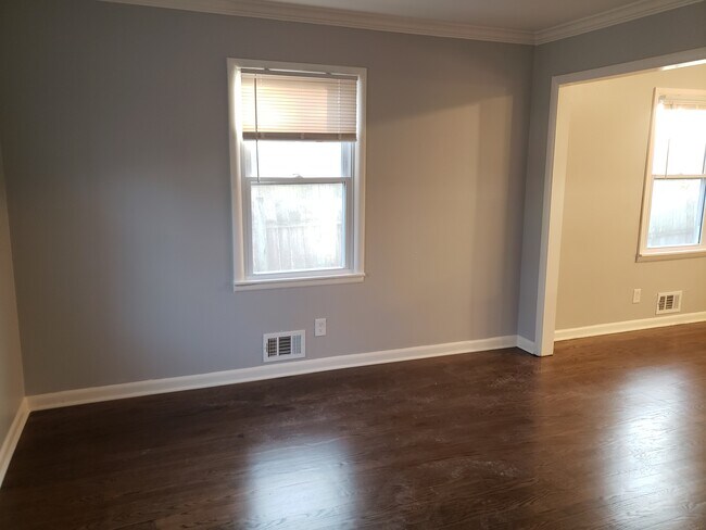Building Photo - 6615 Walrond Ave