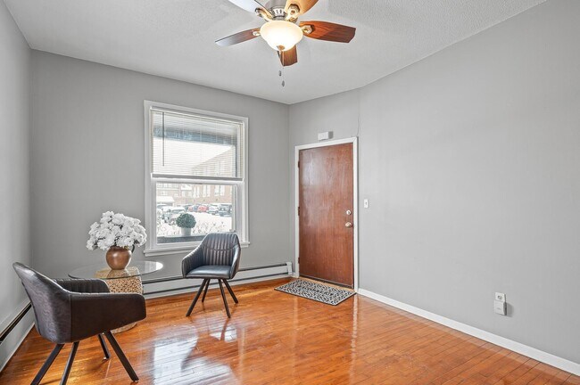 Dormitorio 2 - 1609 4th St NE