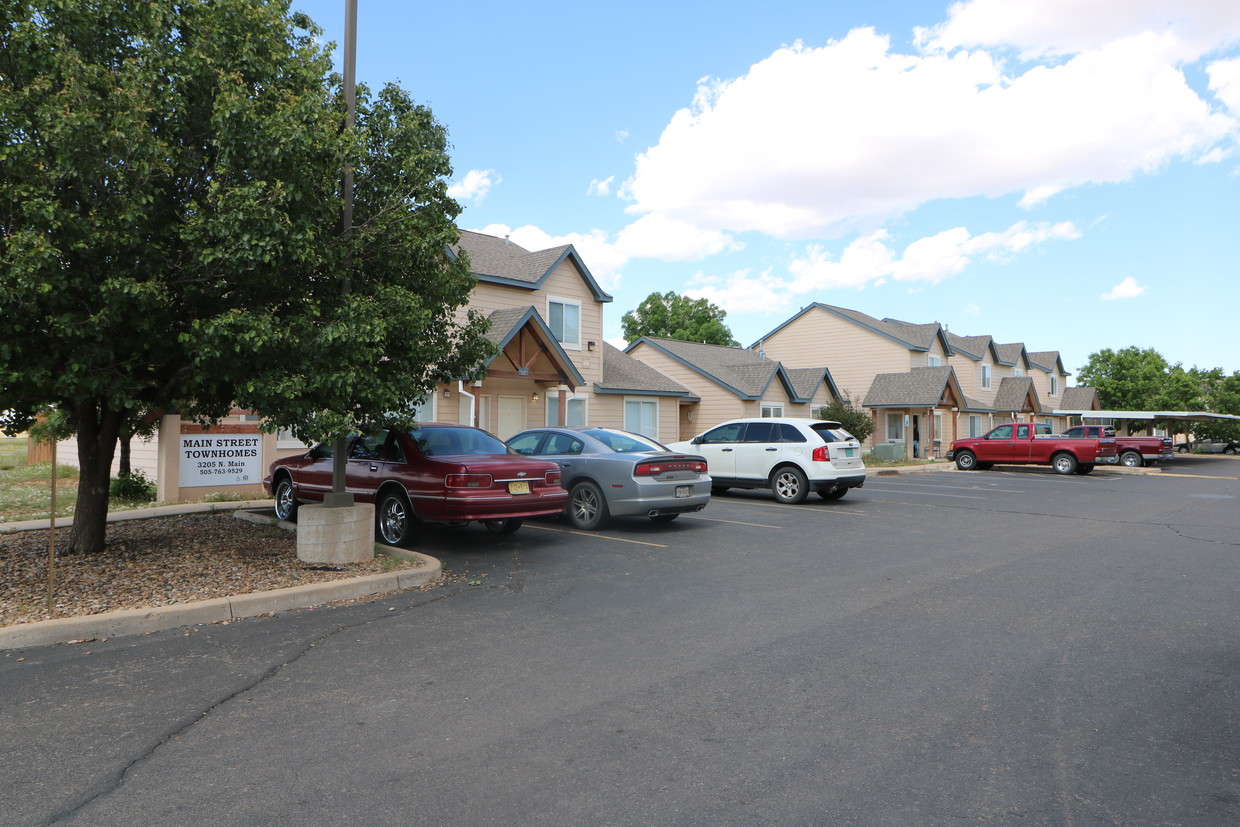 Foto del edificio - Main Street Townhomes