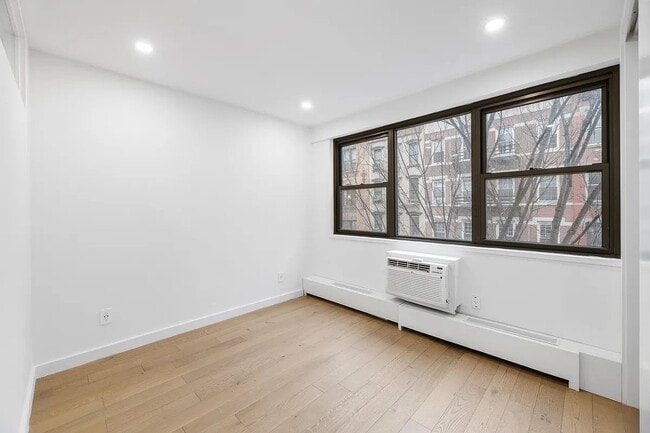 Building Photo - 227 E 59th St