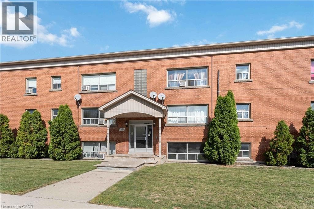 Photo principale - 2189 King St E