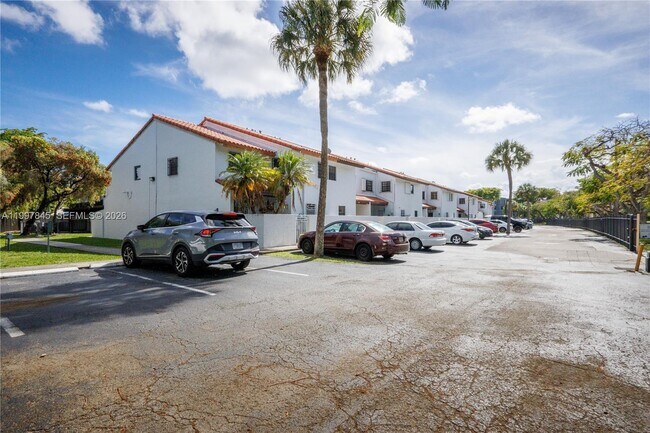Foto del edificio - 6211 SW 138th Ct