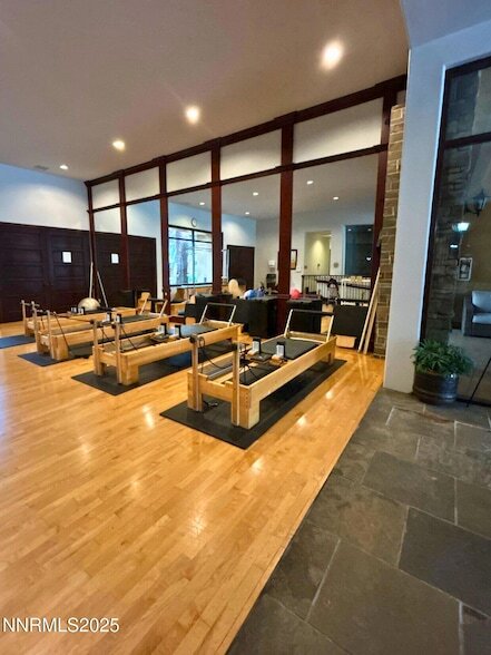 Foto del edificio - 900 S Meadows Pkwy