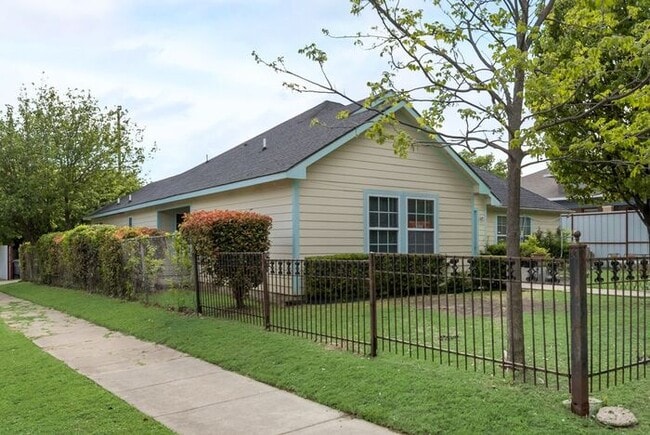 Photo - East Dallas Duplex Townhome