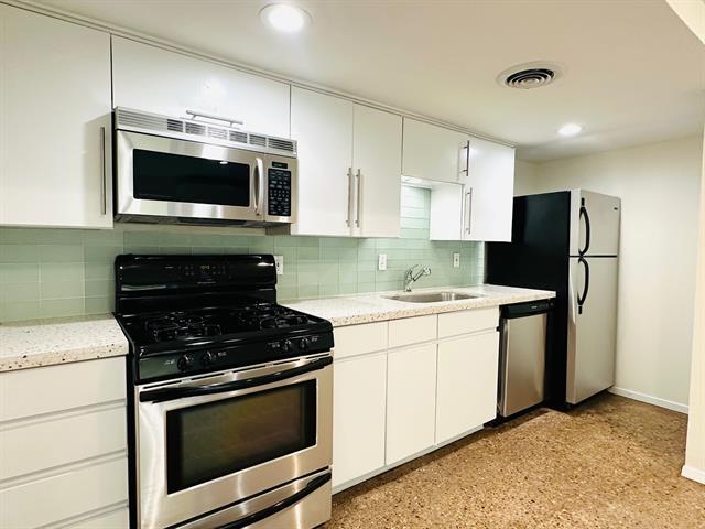 Foto del edificio - 2727 Hood St