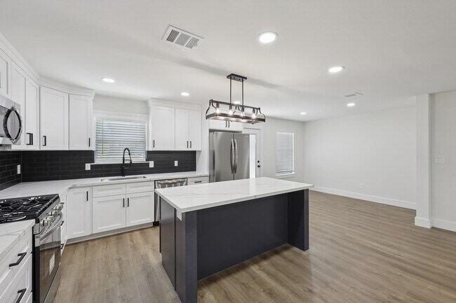 Foto del edificio - 5475 Sunbury Dr
