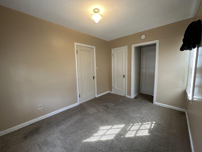 Building Photo - 4105 E Orme St