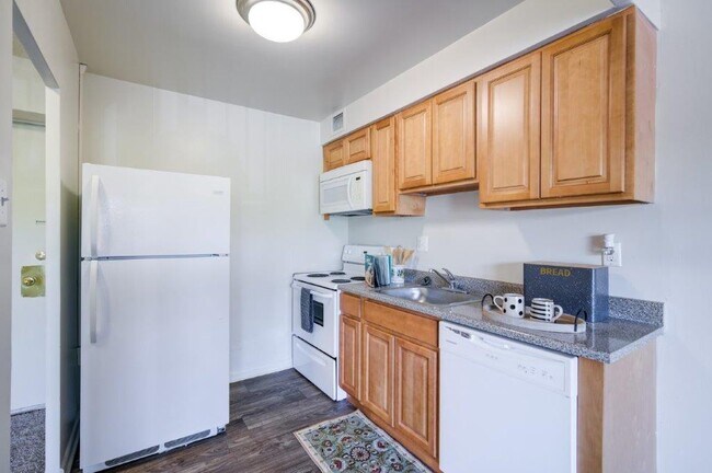 Foto del edificio - Lexington House Apartment Homes