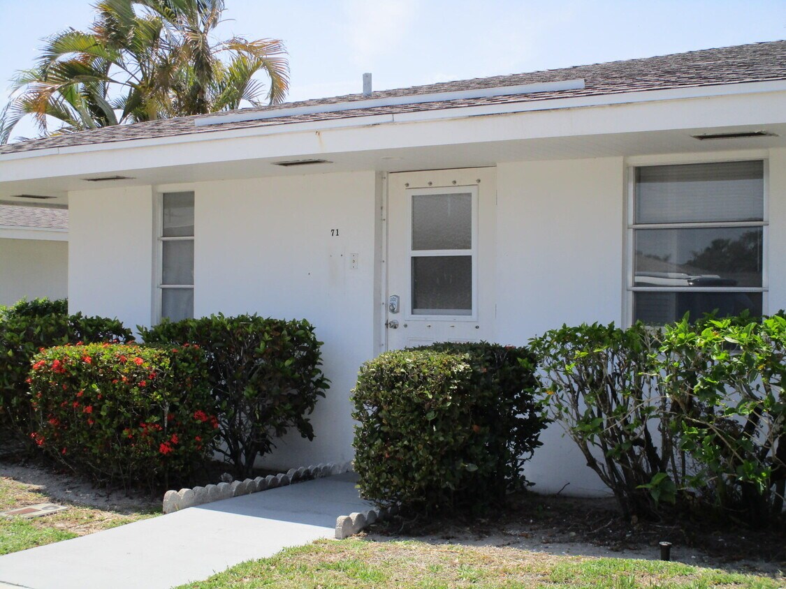 71 East Ct, Royal Palm Beach, FL 33411 - Condo for Rent in Royal Palm ...