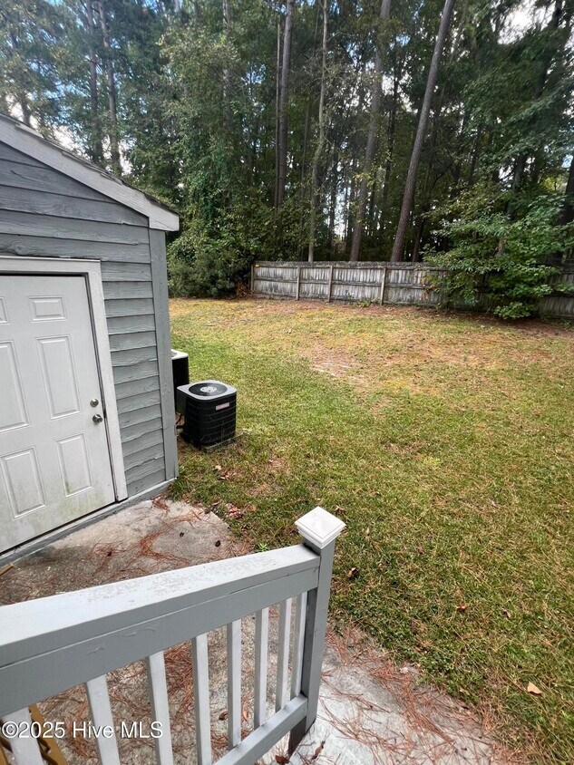 Building Photo - 105 Ridge Pl
