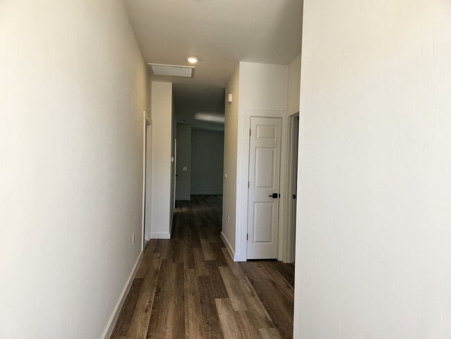 Building Photo - 716-718 Gilbert Ave S