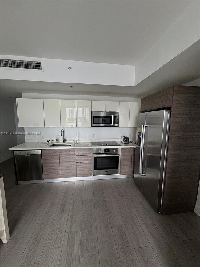 Foto del edificio - 1010 SW 2nd Ave